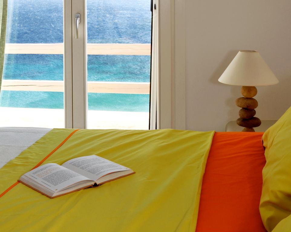 Elia White * Elia (Mykonos)