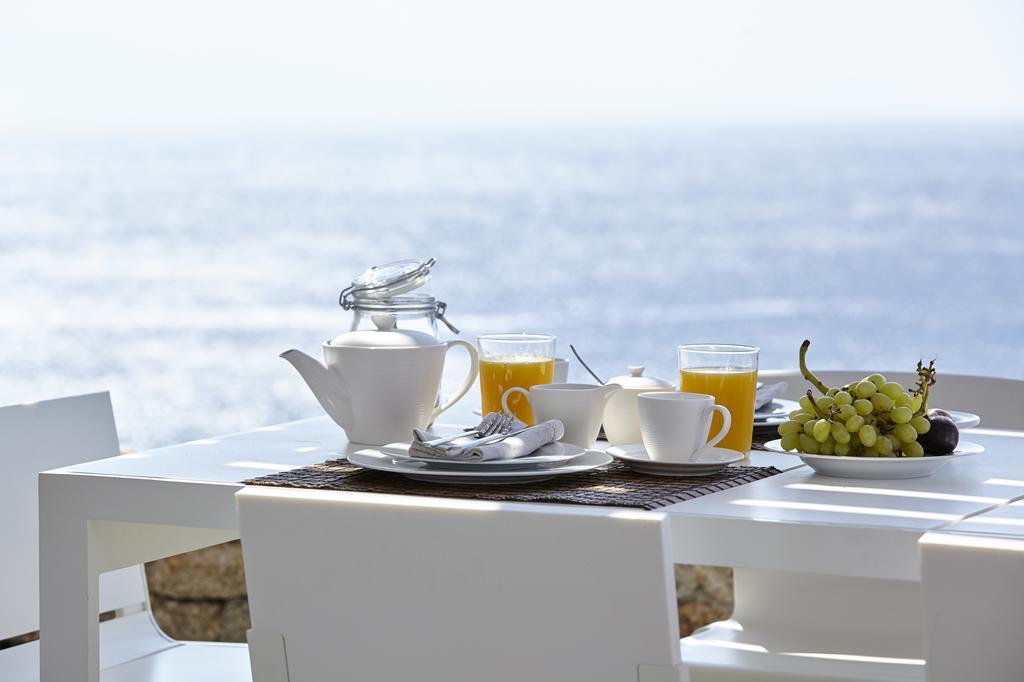 Villa Elia White